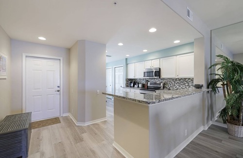 Tropical Cove Condo | Sandcastle Retreat at Lexington CC Lake Village