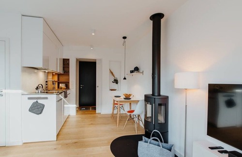 Pruchten House | SandDorn 1 Summary: M