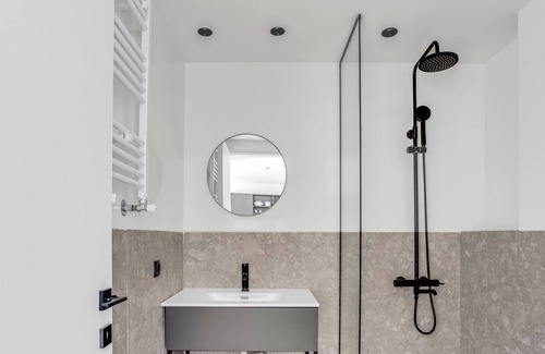 Thessaloniki Apartment | Sanders Arch - Cozy 1-Bdr. Apt. w/ Balcony