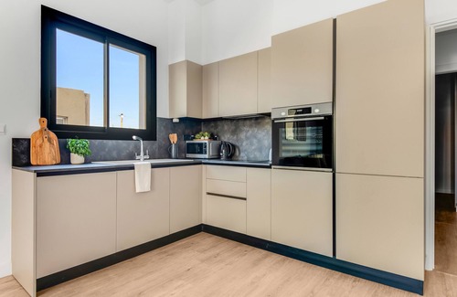 Limassol Apartment | Sanders Crystal 1 - Nice 1-Bdr Apt w Shared Pool