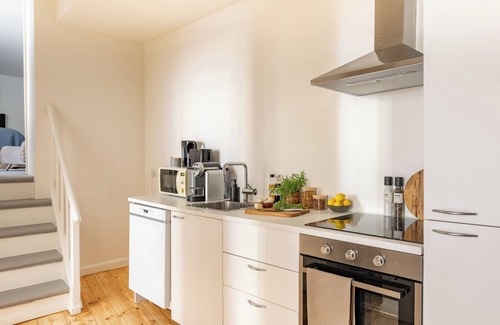 Copenhagen City Centre Apartment | Sanders Tivoli 2, Spacious 3 Bedroom near Tivoli