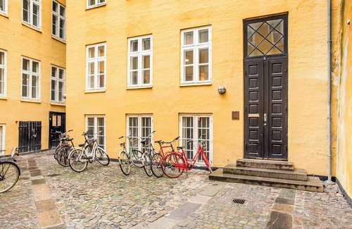 Copenhagen City Centre Apartment | Sanders Tivoli 2, Spacious 3 Bedroom near Tivoli