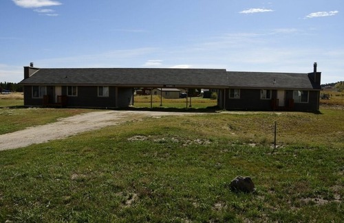 Horse Butte House | Sandhill East Home - all comforts of home with great mountain views
