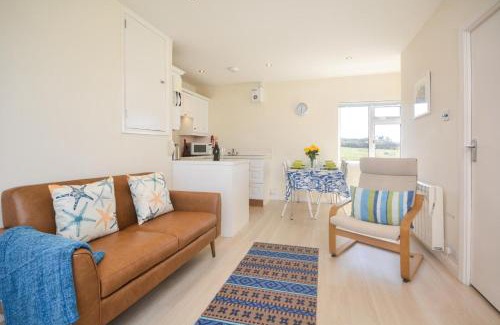 Constantine Bay Apartment | Sandhills 9