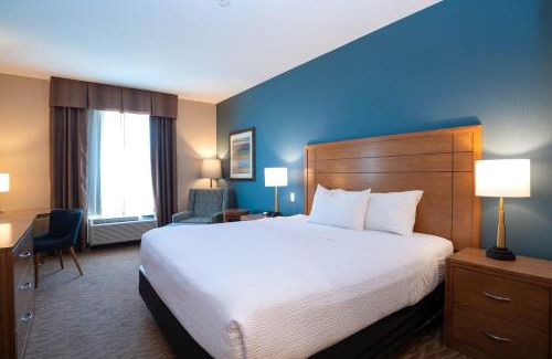 Squamish Hotel | Sandman Hotel and Suites Squamish