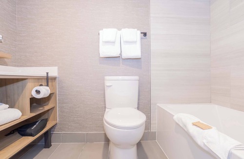 Castlegar Hotel | Sandman Hotel Castlegar