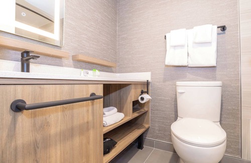 Castlegar Hotel | Sandman Hotel Castlegar