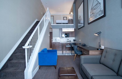 Southeast Edmonton Hotel | Sandman Signature Edmonton South Hotel