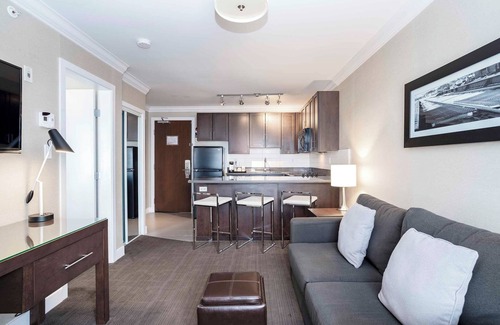 Prince George Hotel | Sandman Signature Prince George Hotel