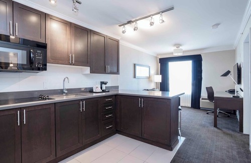 Prince George Hotel | Sandman Signature Prince George Hotel