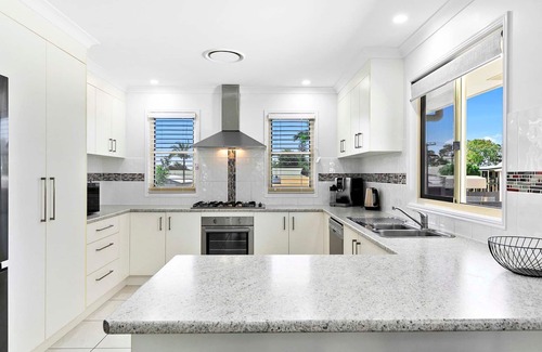 Traviston House | Sandpiper - Premier Holiday Haven