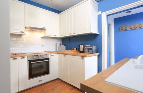 Dartmouth House | SANDQUAY VIEW, family friendly, with a garden in Dartmouth