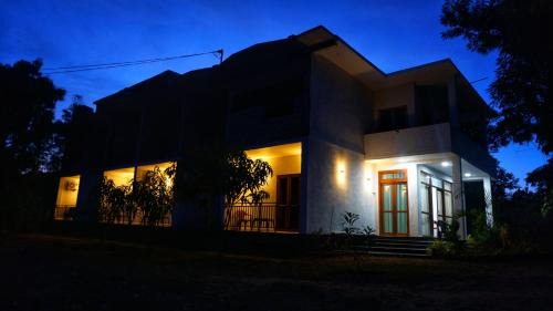 Inamaluwa Bed & Breakfast | Sandra Resort