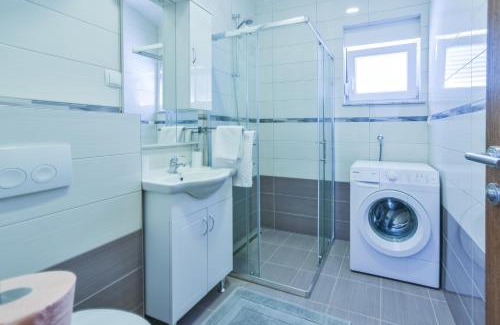 Vrsi Apartment | Sandrina Residences