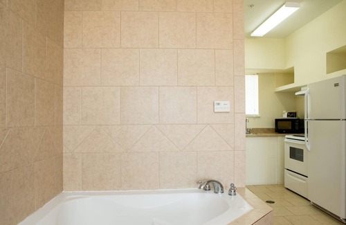 Woodward Hotel | Sands Inn & Kitchen Suites