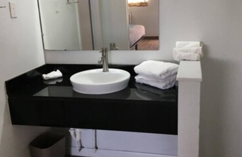 Van Horn Hotel | Sands Motel