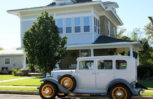 Llano Bed & Breakfast | Sandstone Street Bed and Breakfast