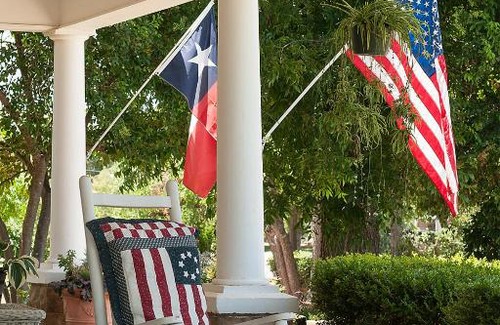 Llano Bed & Breakfast | Sandstone Street Bed and Breakfast