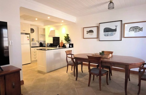 Port Fairy Apartment | Sandstone Suites
