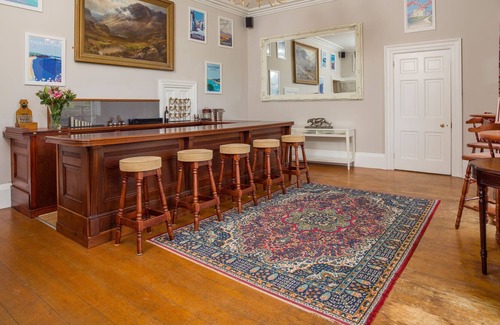 Totnes House | SANDWELL MANOR, pet friendly, character holiday cottage in Totnes