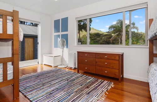 Matapouri House | Sandy Bay Hideaway - Sandy Bay Holiday Home