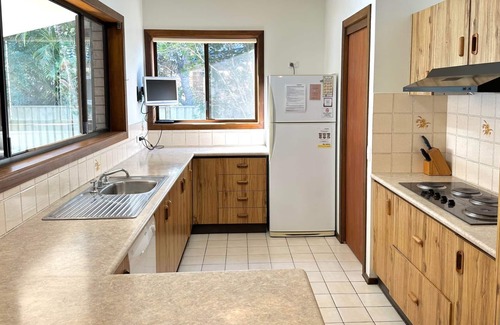 Yamba House | Sandy Bay | Pet Friendly Waterfront
