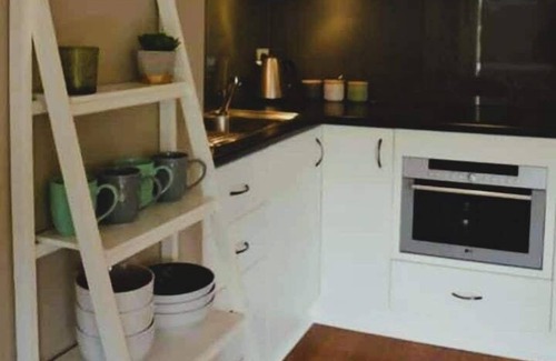 Sandy Bay Apartment | Sandy Bay Unit next to Casino, 5 min to CBD.