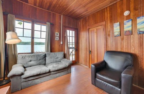 Cedarville House | Sandy Beach and Sunset Views Cedarville Cabin 3!