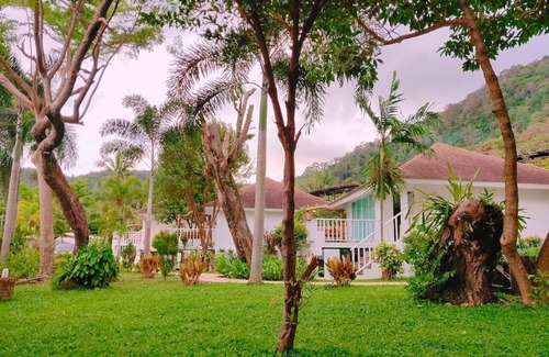 Patong House | ⭐Sandy Bloom Villa 10BR Sleeps 20w/Pool &Breakfast