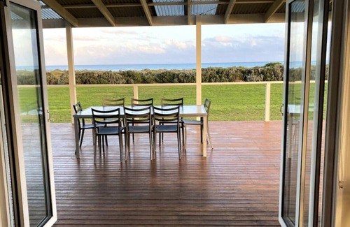 Eight Mile Creek House | Sandy Bottoms Beach Escape