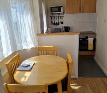 Clacton-on-Sea House | Sandy Cottage