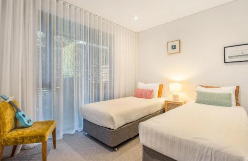 North Creek House | Sandy Feet