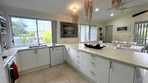 Wooli House | Sandy Feet