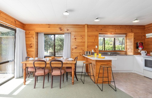 Matarangi House | Sandy Haven - Matarangi Holiday Home