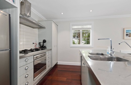 Russell Cottage | Sandy Jandal Cottage 3-5 bed with Annex - Russell Cottages Collection