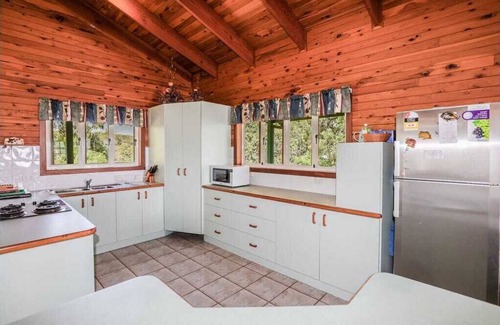 Seventeen Seventy House | Sandy Ridge Holiday House