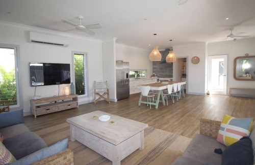 Horseshoe Bay House | Sandy Toes Beach House