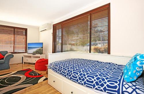 Callala Beach House | Sandy Toes Beach House Jervis Bay - 2min to Beach