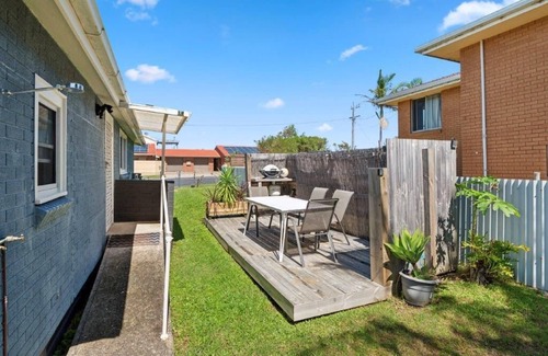 Sawtell House | Sandy Toes - Dog friendly family Beach house
