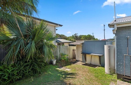 Sawtell House | Sandy Toes - Dog friendly family Beach house