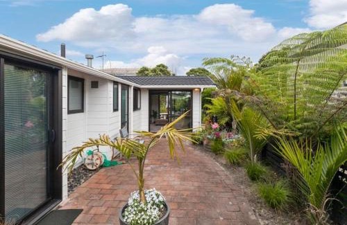Orewa House | Sandy Toes Holiday Home Orewa