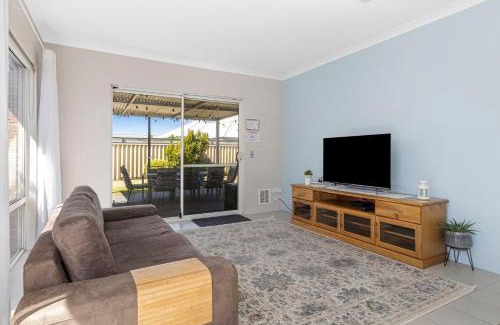 Abbey House | Sandylands Busselton with WiFi