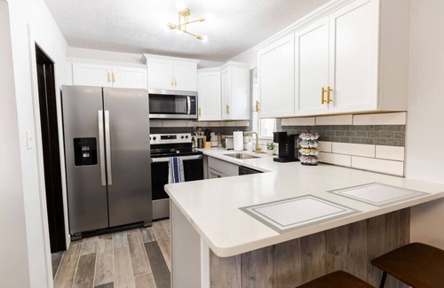 Sioux Falls House | Sanford Summit |2 bed 1 bath| Across from Sanford