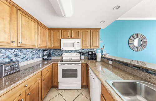 Gulf Shores Condo | Sanibel 1106 - IT'S SUMMER TIME- LET'S GO TO THE BEACH - BOOK NOW!