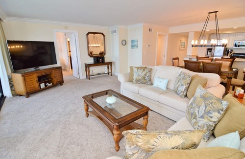 Punta Rassa Condo | Sanibel Harbour Resort Harbour Tower 516: Luxury unit overlooking the sparkling waters