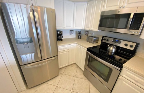 Punta Rassa Condo | Sanibel Harbour Resort Bay View Tower 734: Breathtaking sunset and wildlife views from lanai.