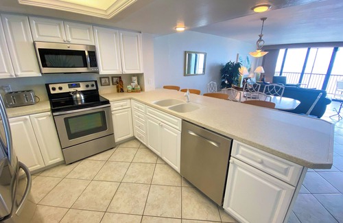 Punta Rassa Condo | Sanibel Harbour Resort Bay View Tower 734: Breathtaking sunset and wildlife views from lanai.