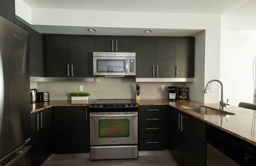 King West Village Condo | Sanitized Luxurious Condo with Parking