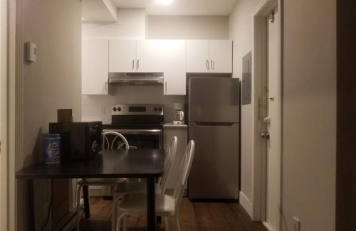 Cote-Des-Neiges—Notre-Dame-De-Grace Apartment | Sanitized renovated close to subway and 24 hrs services