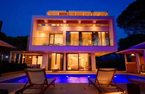 Ishem House | SanPietro Elite Signature Villa